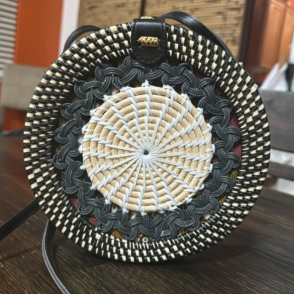 Small round straw bag